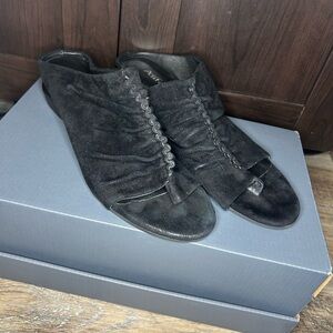 Women's Black Sandals by Antelope